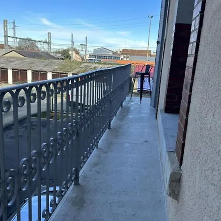 De La Gare - Petit *